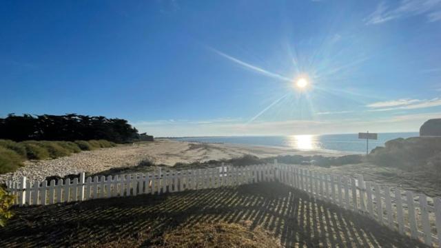 Maison Sur La Plage Avec Vue Mer Panoramique Le Martray Exterior foto