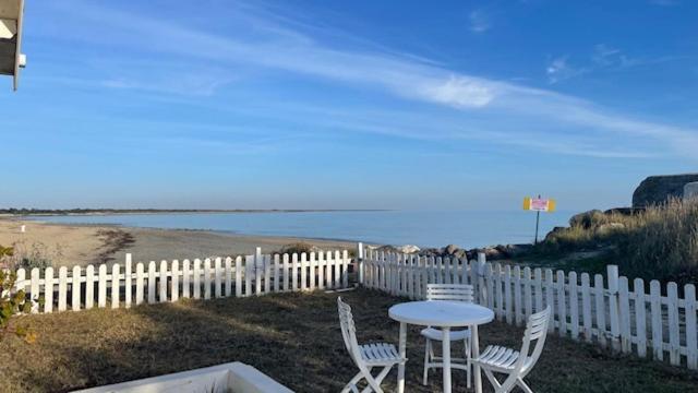 Maison Sur La Plage Avec Vue Mer Panoramique Le Martray Exterior foto